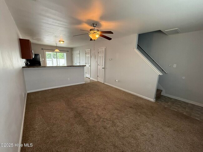 Building Photo - 8008 Banister Loop