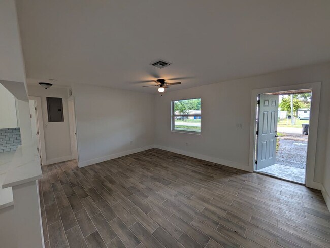 Foto del edificio - Bright & Updated Rental Near Downtown Fort Lauderdale