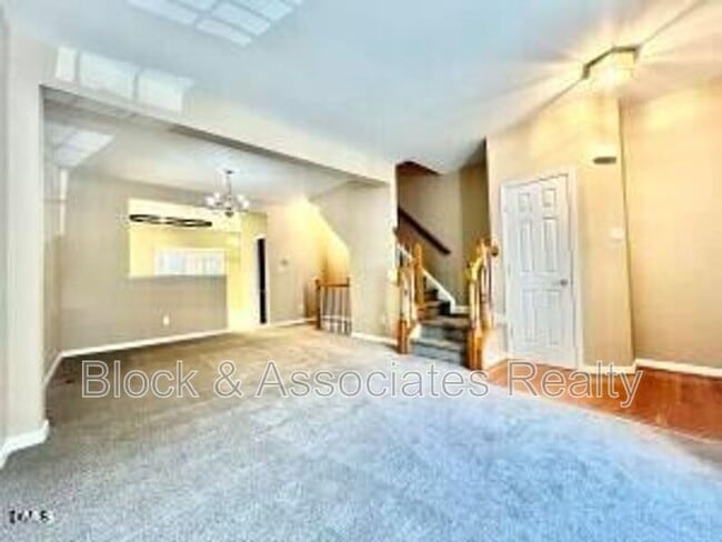 Building Photo - 5419 Vista View Ct