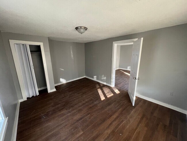 Foto del edificio - Beautiful 3 bedroom 1 bath