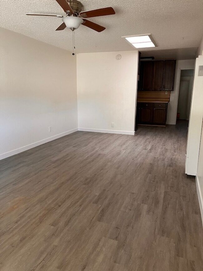 Foto del edificio - 2 Bedroom, 1 Bath Duplex