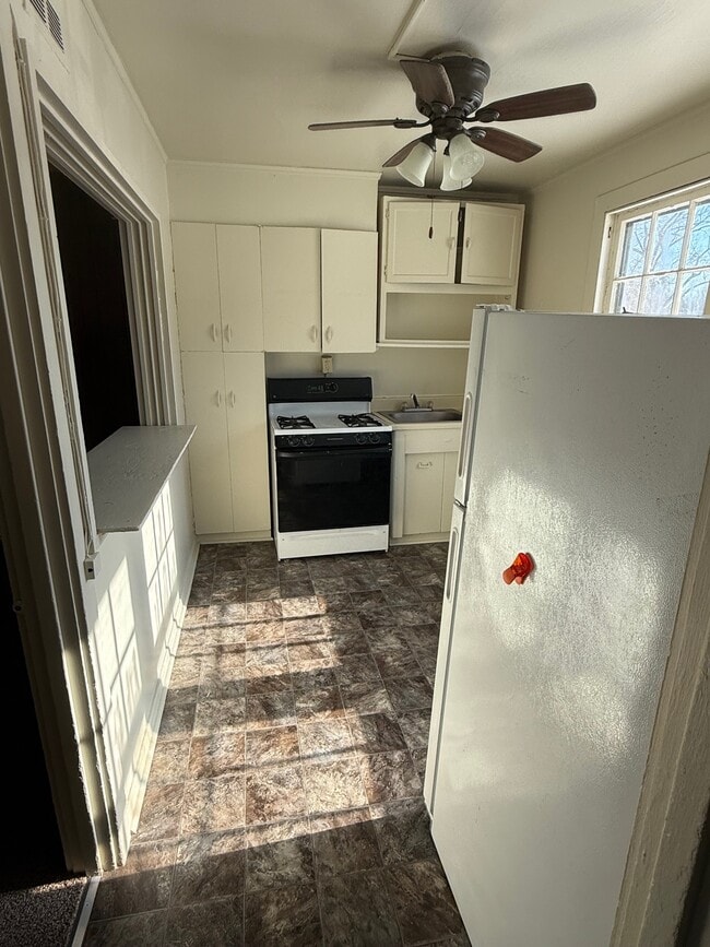 Building Photo - 6 Riley Manor Cir