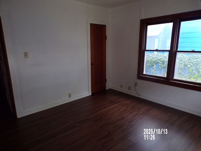 Building Photo - Very nice two-bedroom home located in the ...