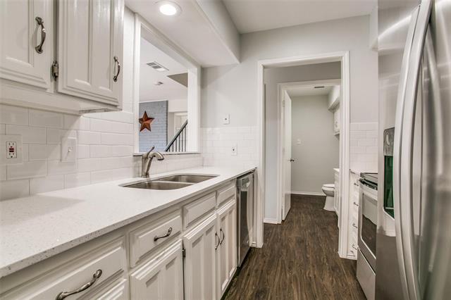 Building Photo - 2809 Meadow Park Dr