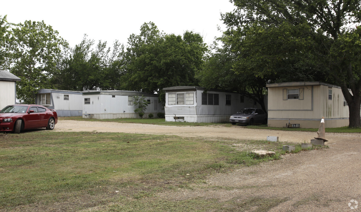 Foto del edificio - Bluebonnet Mobile Home Park