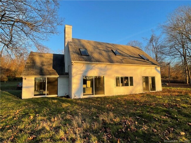 Building Photo - 66 E Clarks Falls Rd