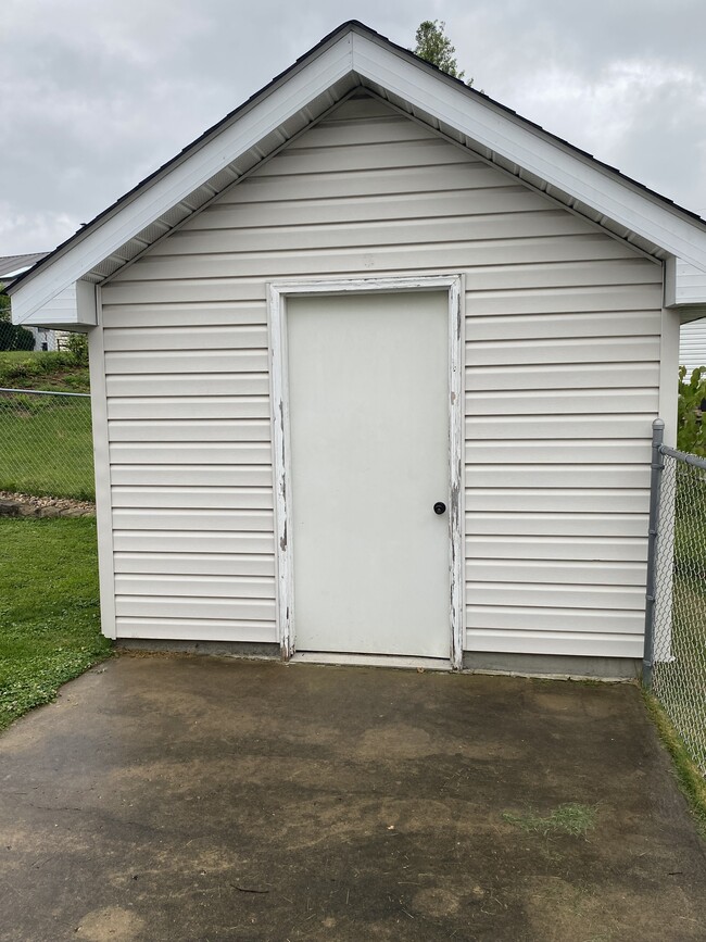 Building Photo - 3125 Brereton Ct