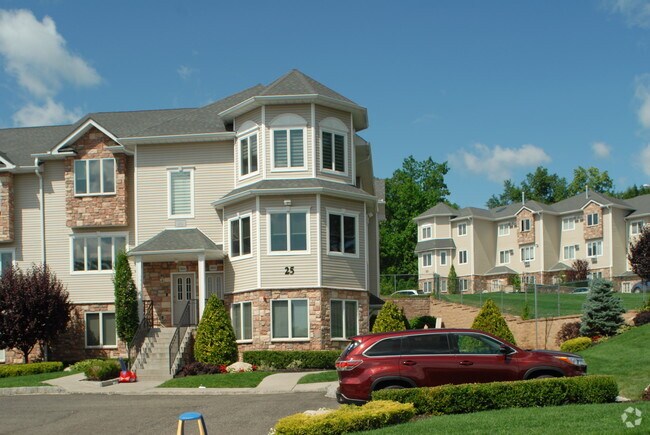 Foto del edificio - 25 Bluefield Dr