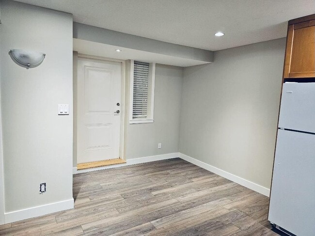 Building Photo - 281-172A 172A St