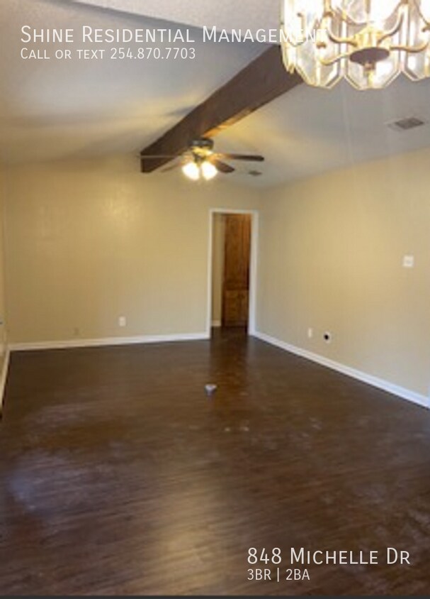 Building Photo - 848 Michelle Dr