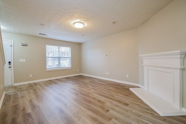 Foto del edificio - 4273 Chestnut Lake Ave