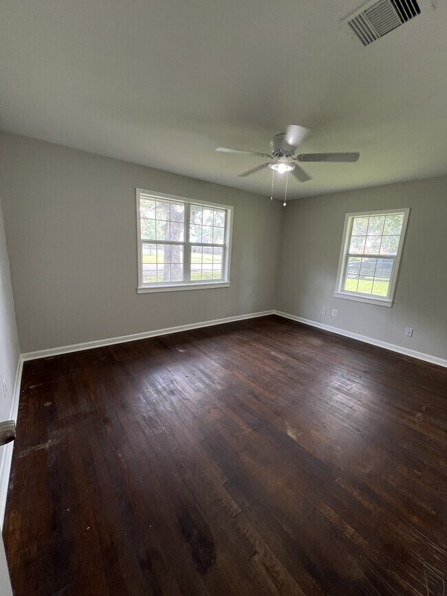 Foto del edificio - 13026 Lawrence Ln