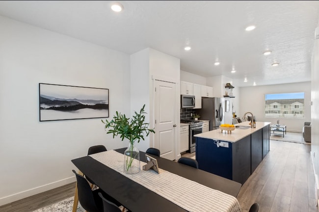 Foto del edificio - 3 Bed/3 Bath Townhouse in Saratoga Springs