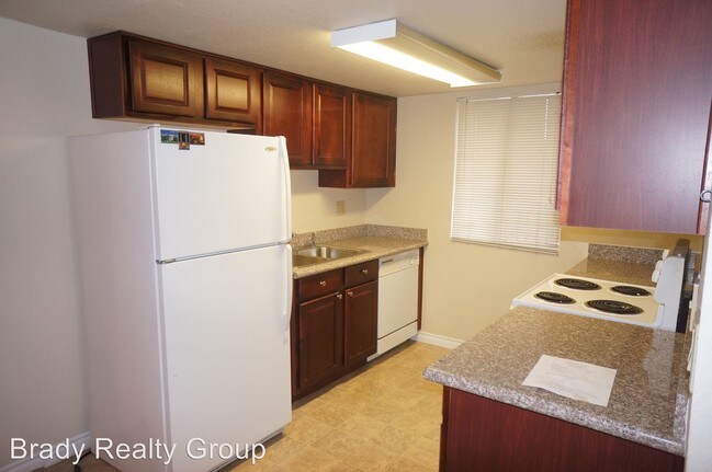 Building Photo - 5185 Indian River Dr