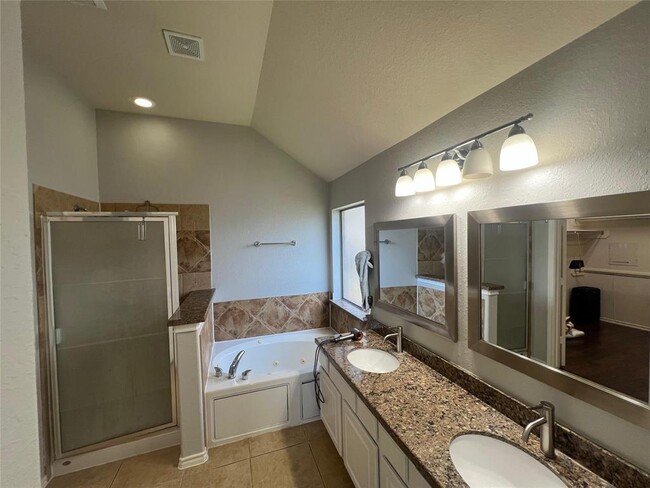 Building Photo - 7806 Crystal Moon Dr