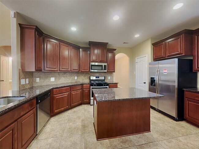 Foto del edificio - 6815 Hunters Way Ln