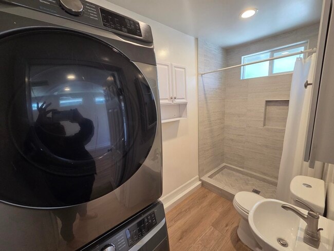 In-Unit Laundry - 10851 Barman Ave
