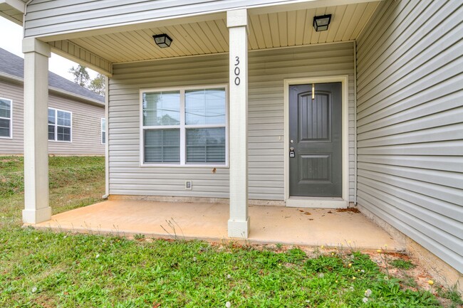 Foto del edificio - 3 Bedroom Ranch in Grovetown