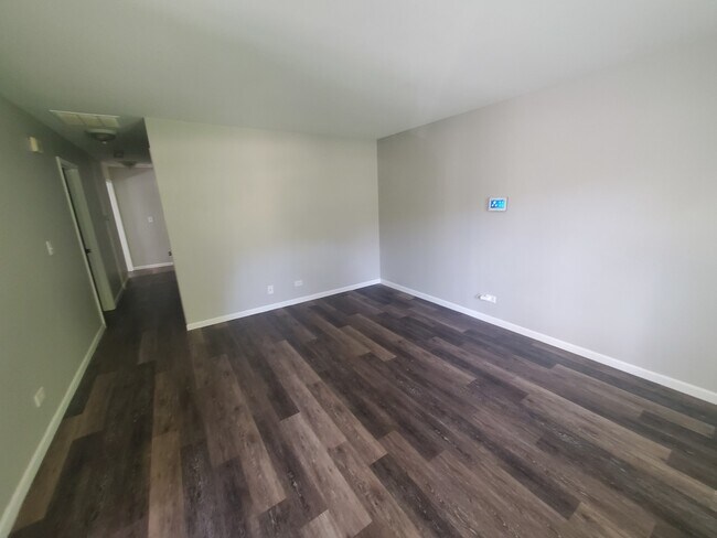 Building Photo - 117 Circle Dr