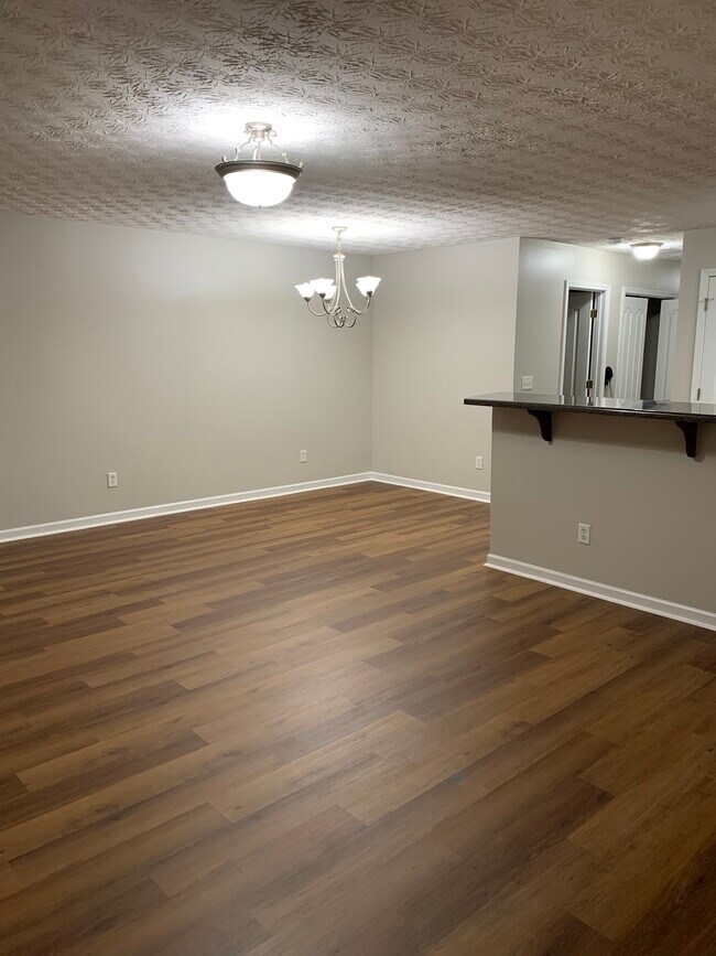 Foto del edificio - 684 Georgetown Ln