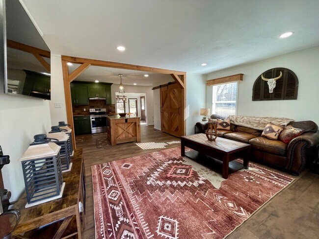 Foto del edificio - 1808 Nichols Rd