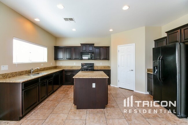 Building Photo - 43009 W Kristal Ln