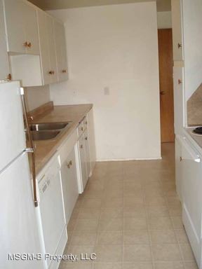 Building Photo - 5102 College Ave