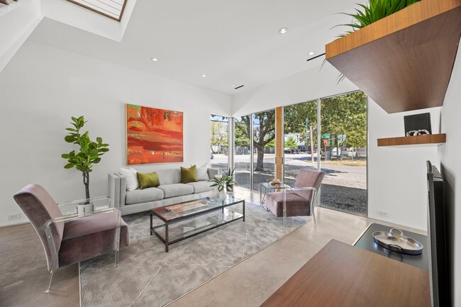 Foto del edificio - 2223 Annex Ave