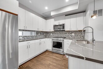 Building Photo - 1573 Grove St