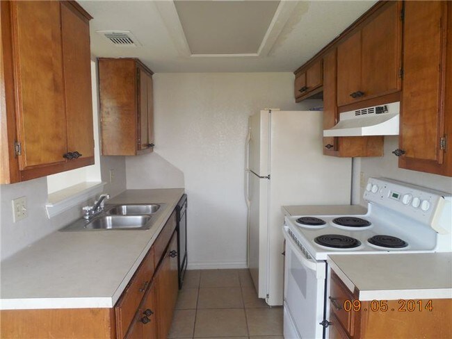 Building Photo - 4204 Shawn Dr
