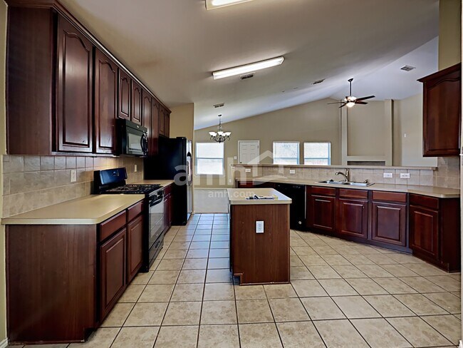 Foto del edificio - 1415 Spinnaker Way