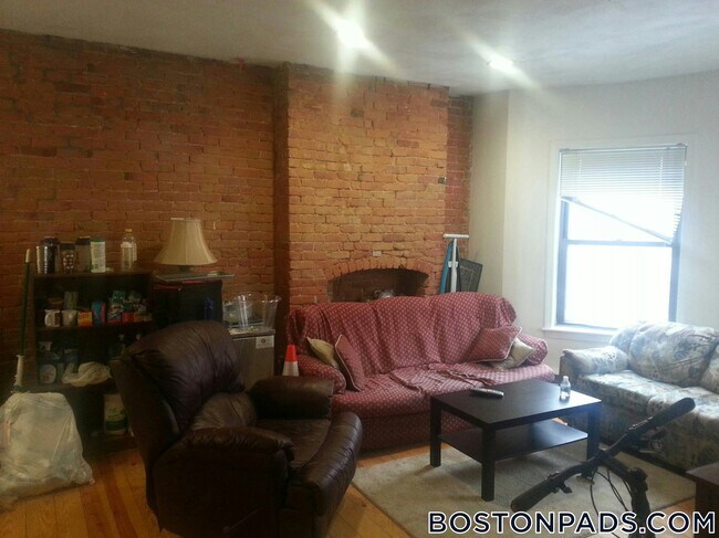 Building Photo - 610 Columbus Ave