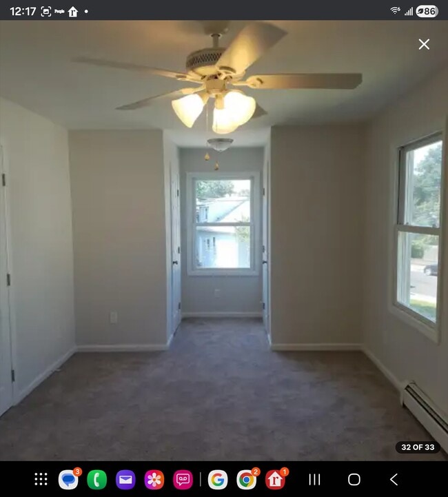 Foto del edificio - 141 Seeley Ave