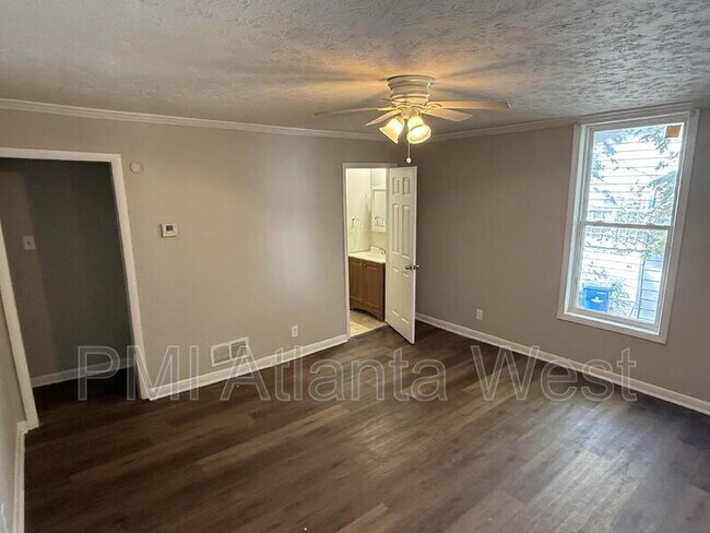 Building Photo - 1462 Saint Michael Ave