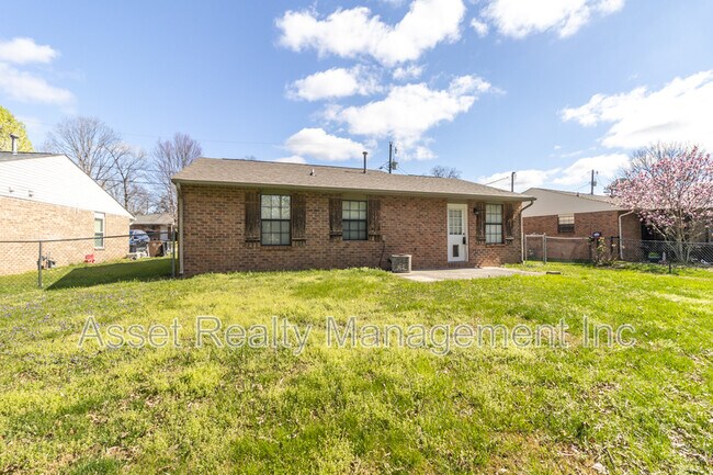 Photo - 6121 Bill Murray Ln House