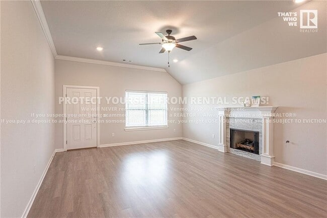 Building Photo - 94 N Broyles Ave