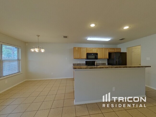 Foto del edificio - 817 Village Point Ln
