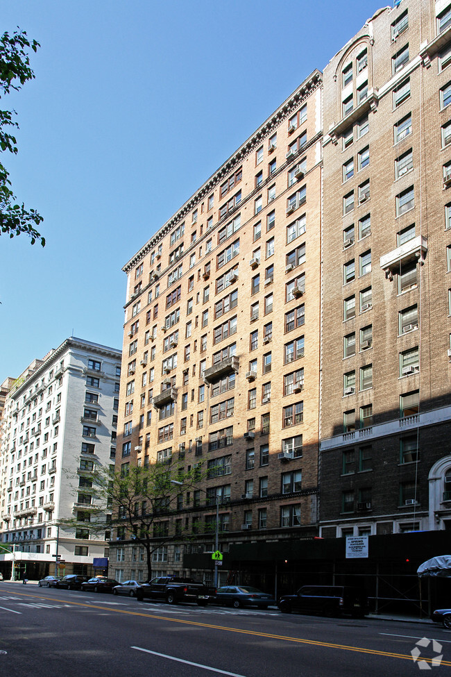 Building Photo - 585 West End Ave