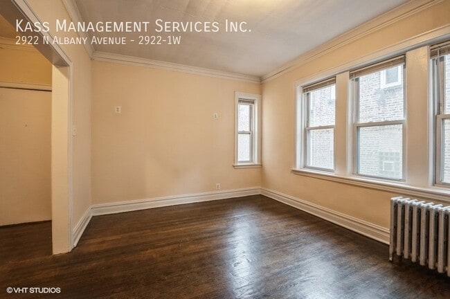 Foto del edificio - 2922 N Albany Ave