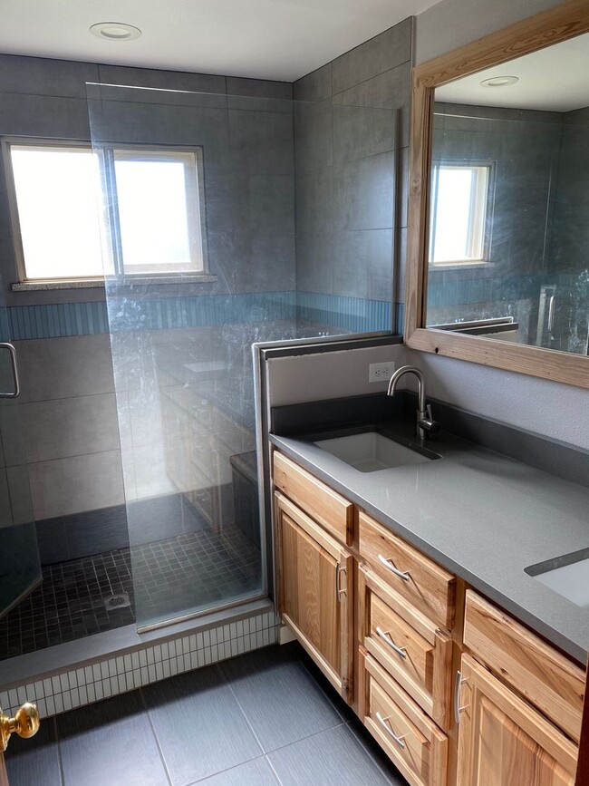 Building Photo - Beautifully Remodeled Wheat Ridge 2 Bedroo...