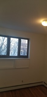 Building Photo - 24 Devoe St
