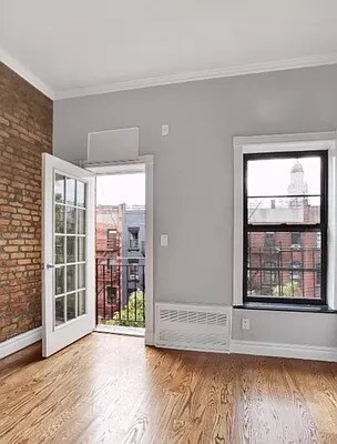 Primary Photo - 521 E 5th St