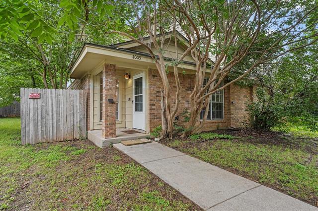 Foto del edificio - 4005 Ridgebrook Dr