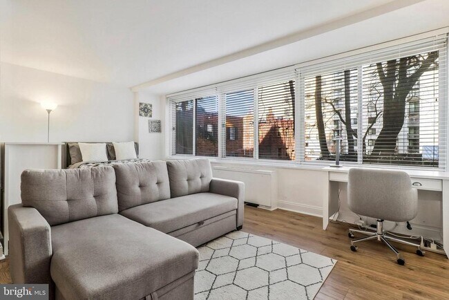 Foto del edificio - 922 24th St NW