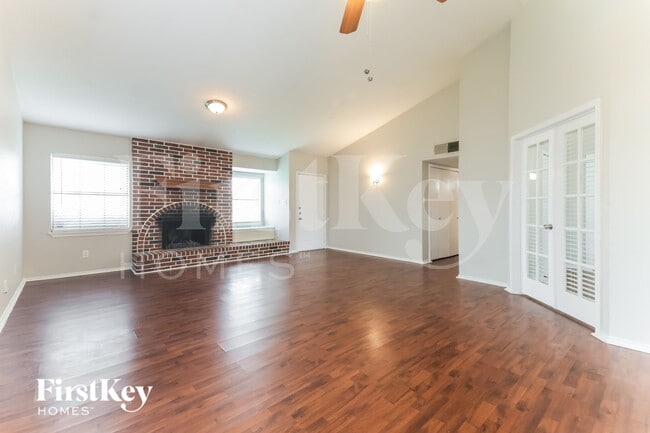 Building Photo - 4412 Hale St