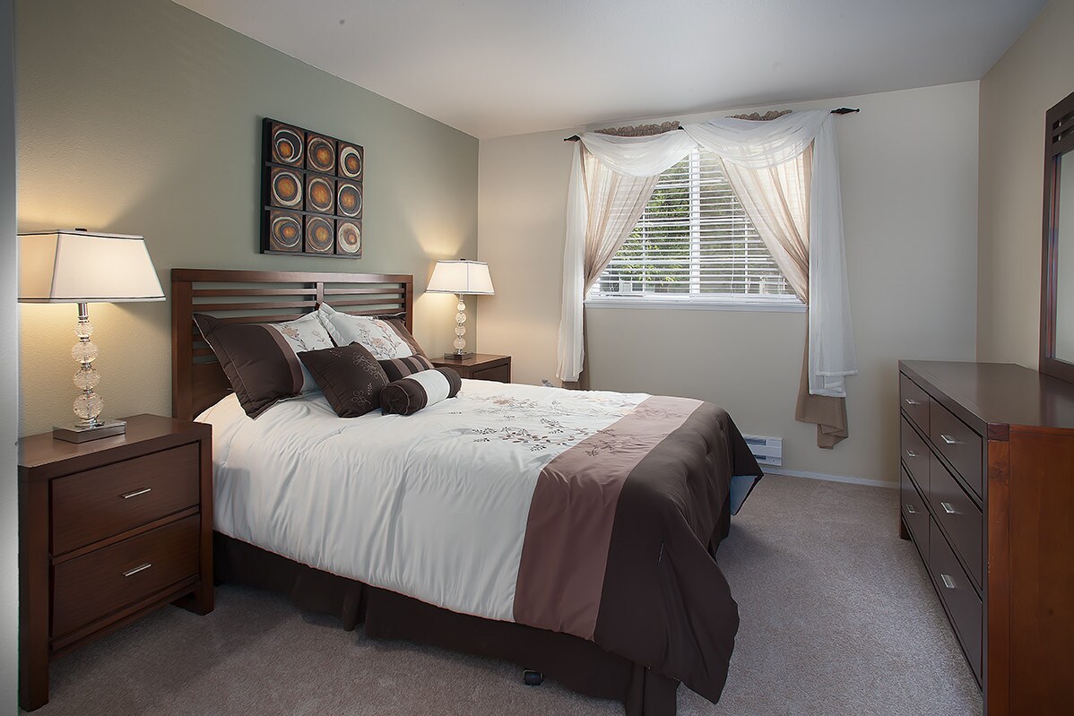 Hampshire Downs 1401 NE Carlaby Way Hillsboro, OR Apartments for