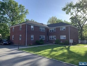 Building Photo - 171-183-183 Fort Lee Rd