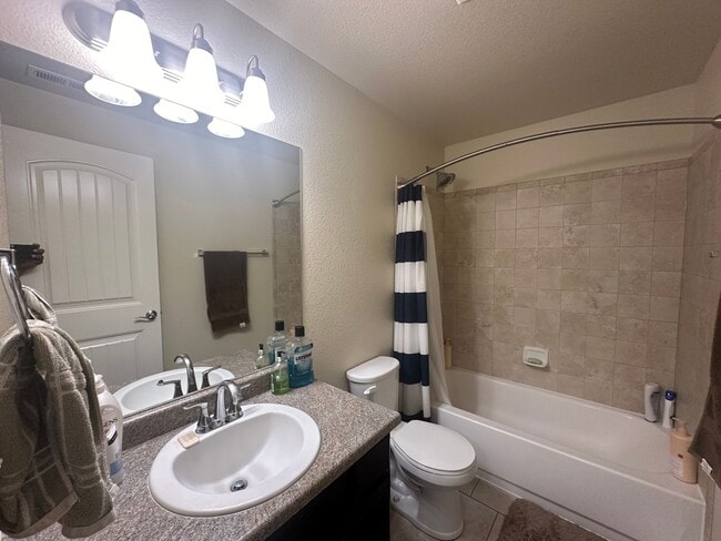 Building Photo - 4 Bed 3 Bath Ranch Home in Lorson for Rent!!