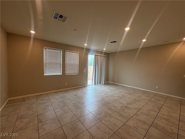 Foto del edificio - 5376 Lazy Breeze Ave