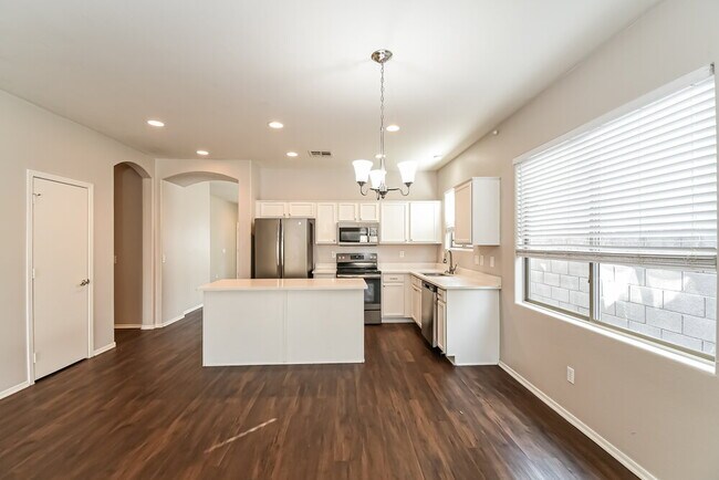 Foto del edificio - 9836 W Crown King Rd